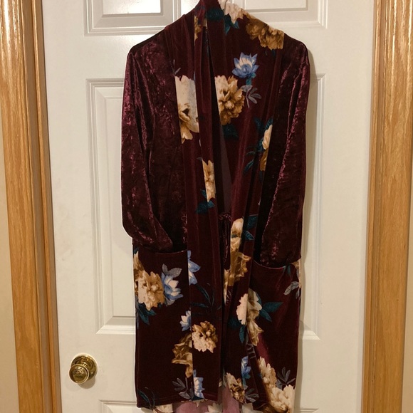 Cozy Casual Velour Jacket - sizeM - Picture 2 of 6